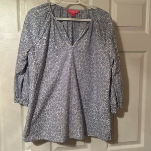 Women’s Lilly Pulitzer top size medium.